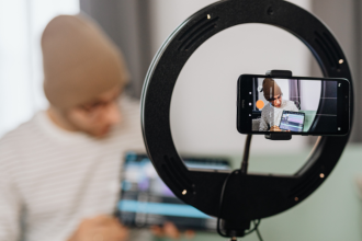 Vídeo falso criado por inteligência artificial expõe novo patamar da desinformação digital no Brasil