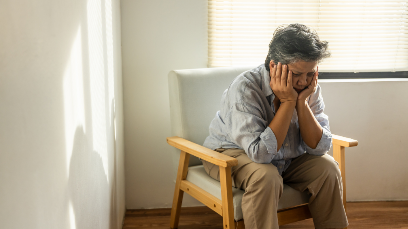 Entenda como os golpes contra idosos acontecem e, com o Sindnapi - Sindicato Nacional dos Aposentados, Pensionistas e Idosos, saiba o que fazer para evitar fraudes.